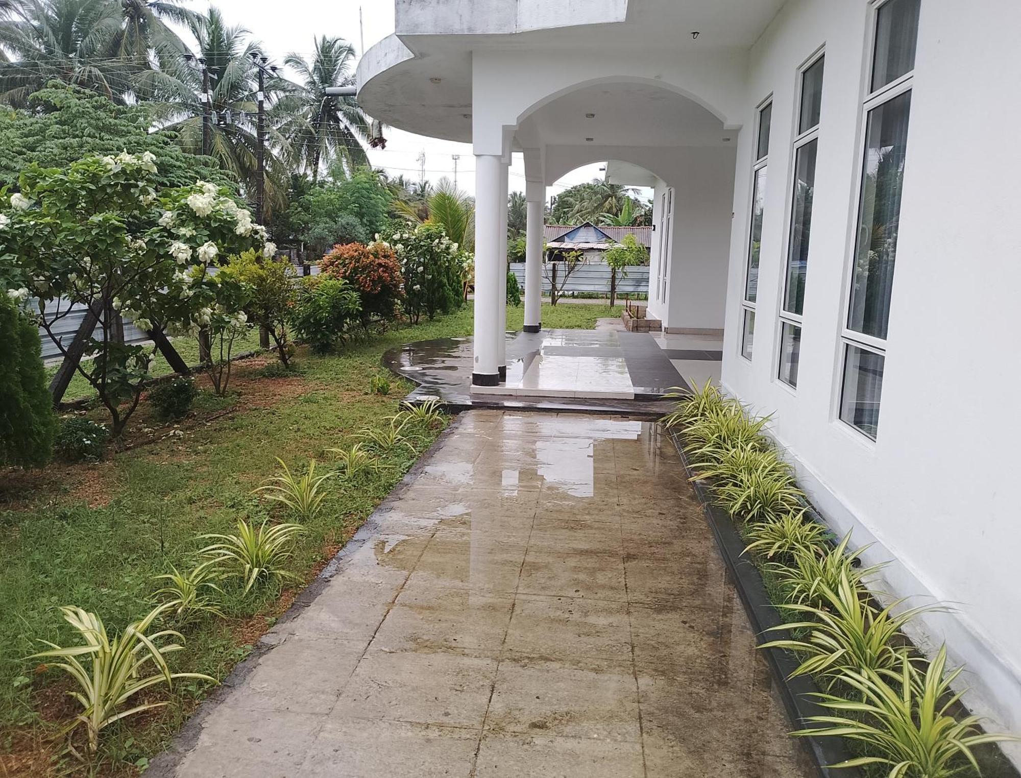 Laxsume Guest House نيلافيلي المظهر الخارجي الصورة